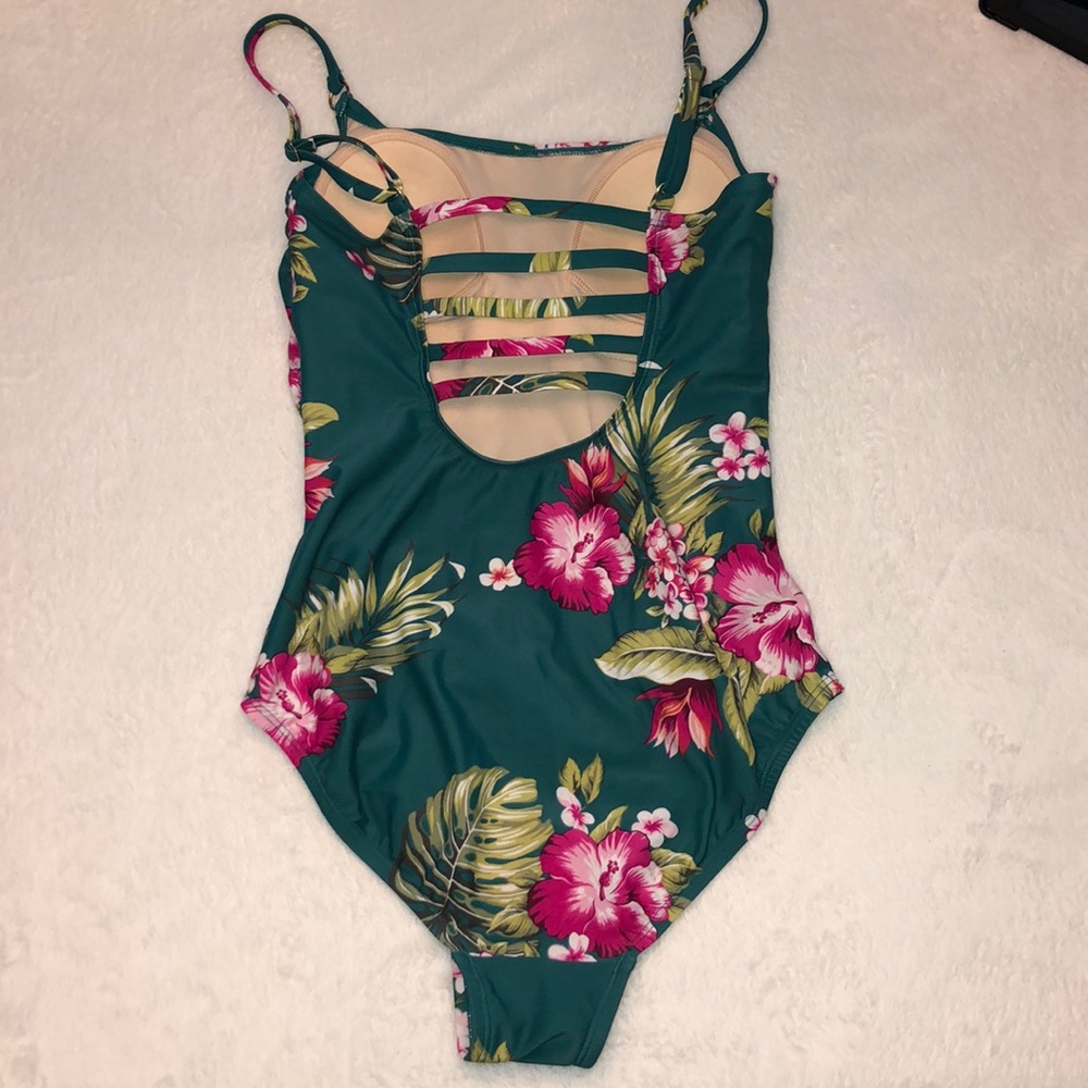 Kona Sol One Piece Bathing Suit - Picture 4 of 8